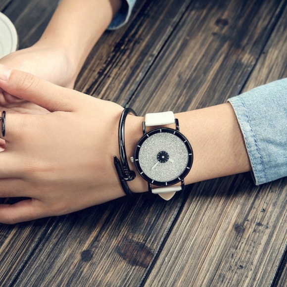 NEW Unisex Glitter Leather Strap Quartz Watch - Picture 2 of 4